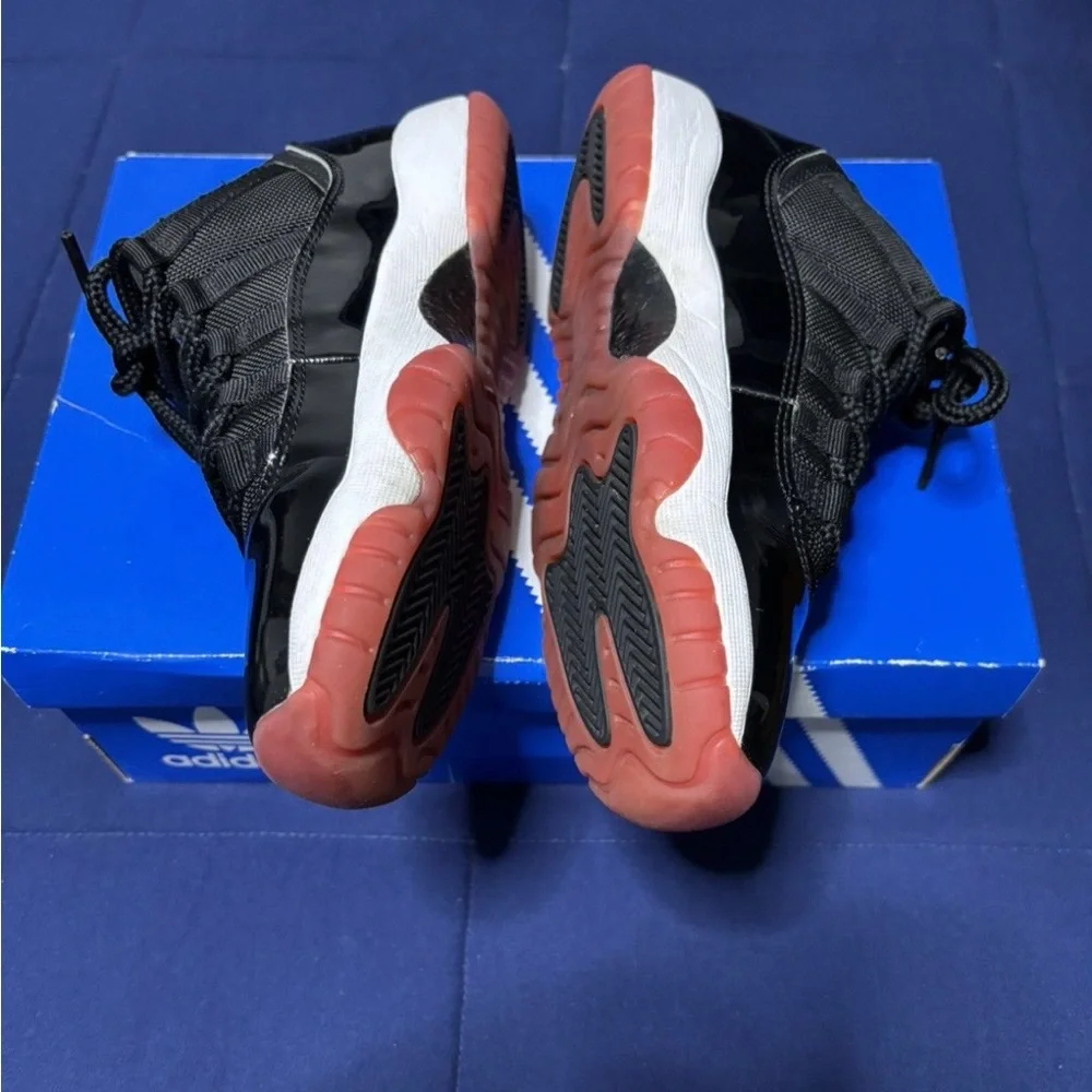 Jordan 11 Retro Low GS Bred 2025 Size 5Y